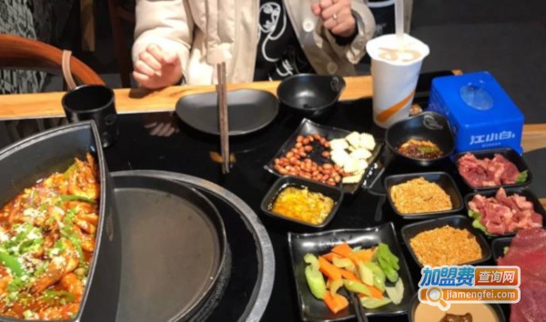 八品道台记锅食汇加盟费