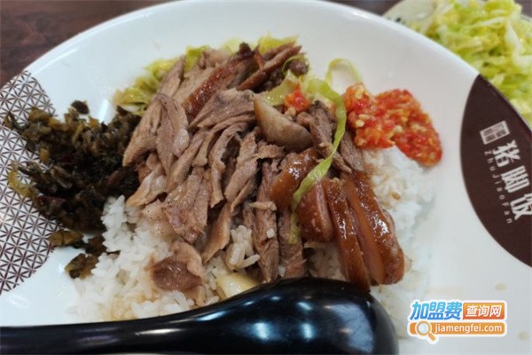 一桶红蹄猪脚饭加盟费