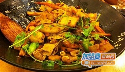 川成元麻辣香锅加盟费