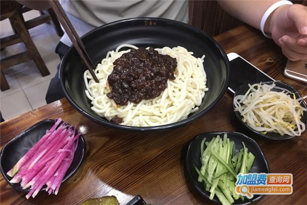 骨汤倾诚加盟费