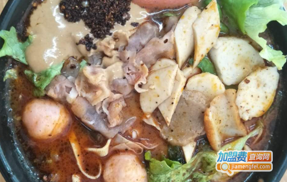 箐山砂锅麻辣烫加盟费