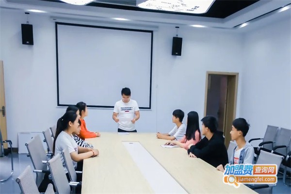 英讯理想教育加盟