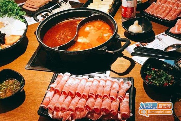 小贝壳海鲜自助火锅加盟费