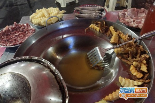 登奎锅边洋芋加盟费