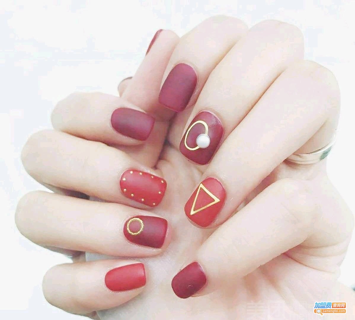 欧泉美甲加盟费