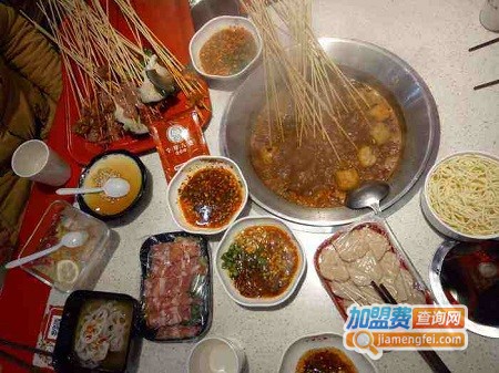 八婆麻辣烫加盟费