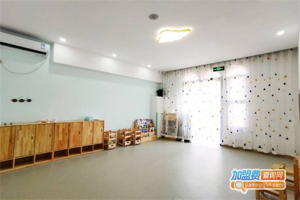 蜗贝家托育中心加盟费