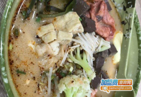 小辣椒麻辣烫加盟费