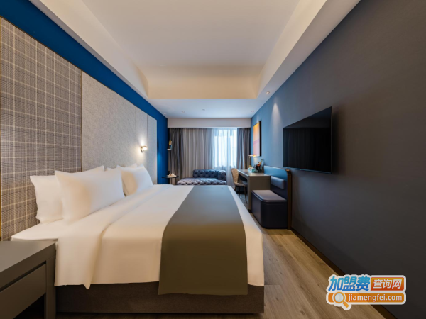 爆火的中档酒店生意经