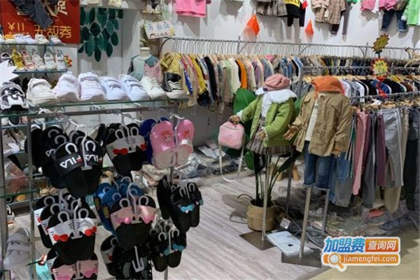 小玩皮童装加盟费