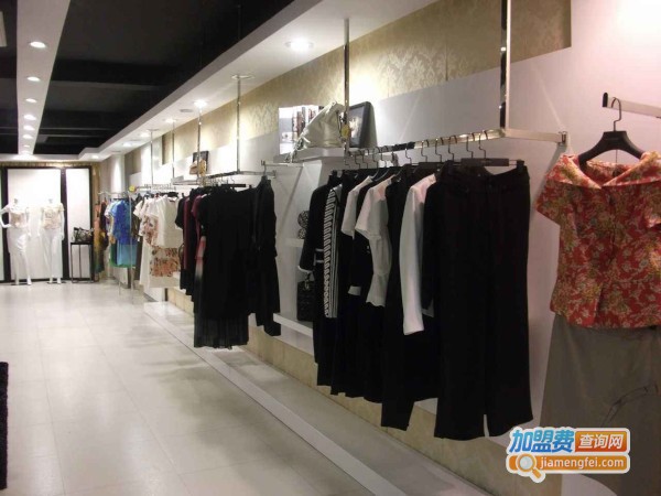 彩韵睐女装加盟费