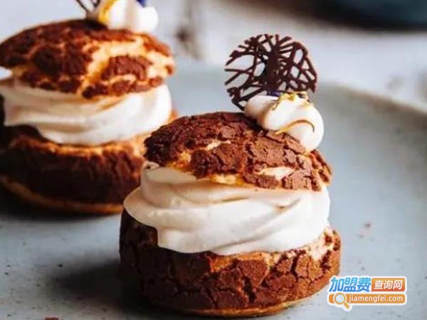 梁师傅烘焙加盟费