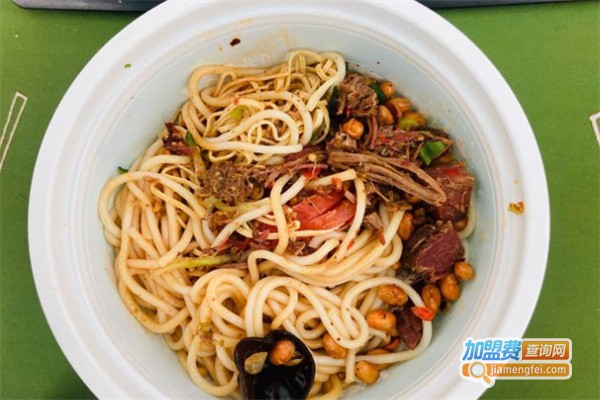 椒椒新派牛肉米线加盟费