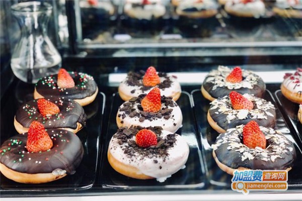 洛菲尔面包坊加盟费