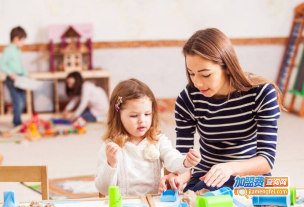 加盟蒙特梭利早教要多少钱