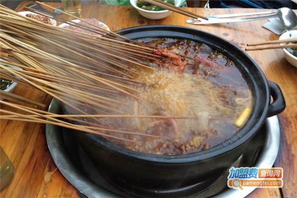 孙哥鸭肠王砂锅串串香加盟费