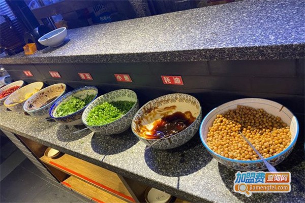 江二爷重庆卤味火锅加盟费