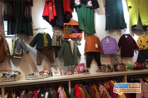 浪漫小猪童装加盟费