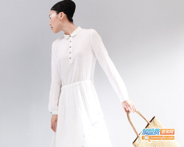 初语女装加盟费