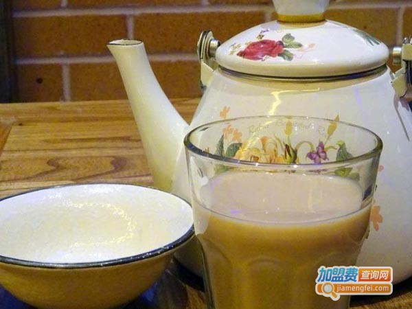 爽逍遥奶茶店加盟费