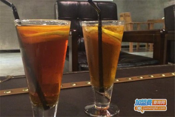 水水缤纷奶茶