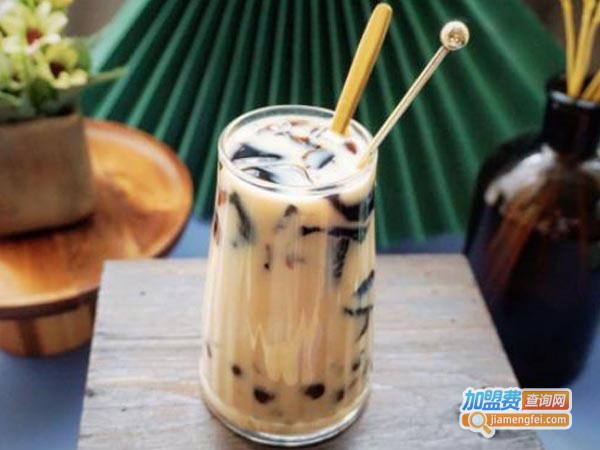 初生小满奶茶店加盟费