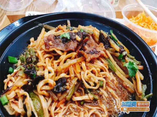 那小锅焖面加盟费