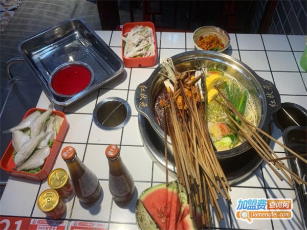 红状元火锅串串加盟费