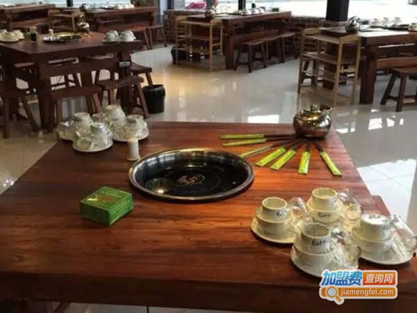 柔时的小板凳吧式火锅加盟费