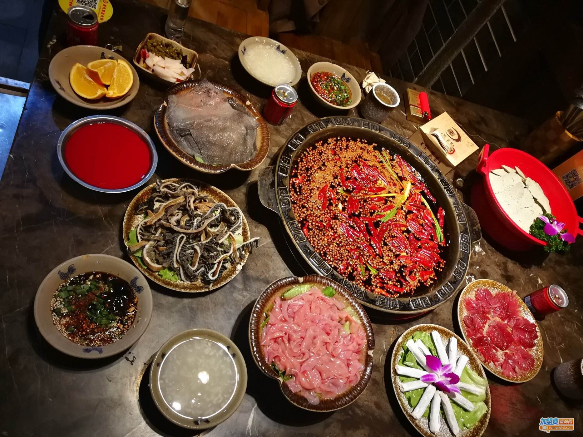 穿樾老火锅加盟费