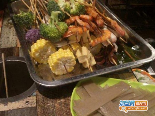 成都寻串记串串香火锅加盟费