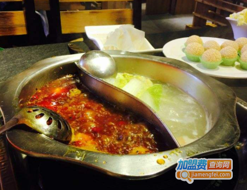 海伦回旋火锅加盟费