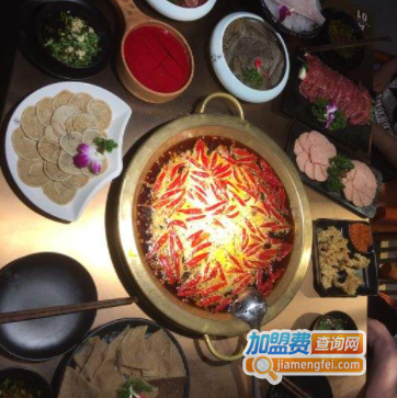 洋盘货火锅铺加盟费