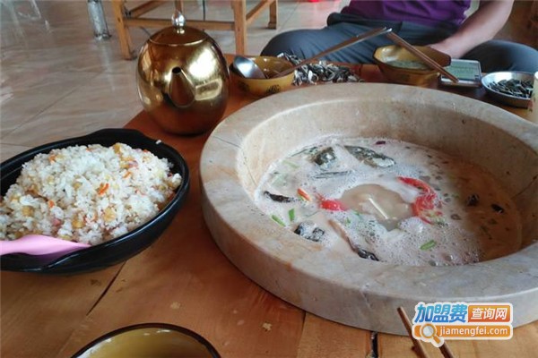 咕咚咕咚蒸汽石锅