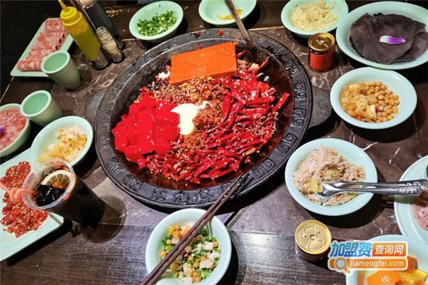 红九格老火锅加盟费