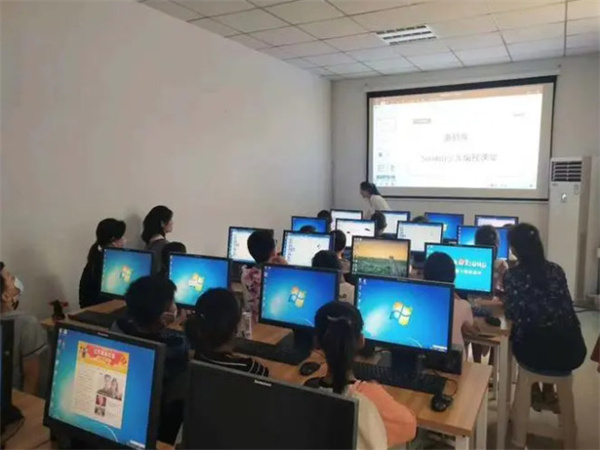 源码熊少儿编程