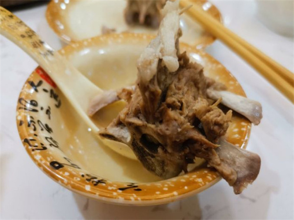 蒙骨香羊蝎子火锅