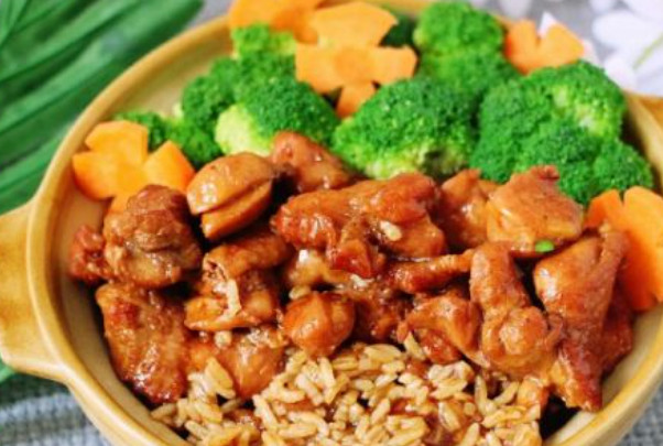 卤大大酱骨拌饭加盟费