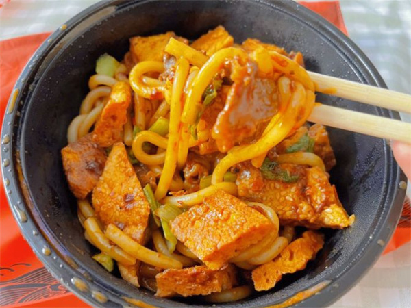 阿贵鲜新疆米粉加盟费