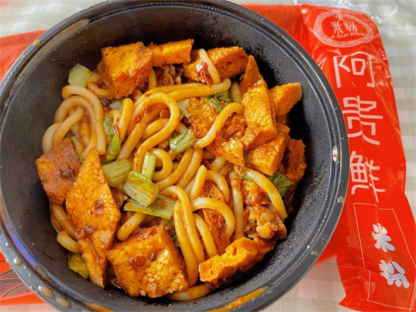 阿贵鲜新疆米粉加盟费