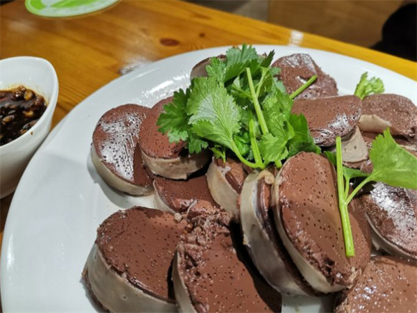 【春麦春饼卷豆芽加盟】开春麦春饼卷豆芽加盟店赚得多多！