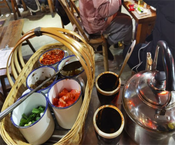 猪油婆地摊火锅加盟费