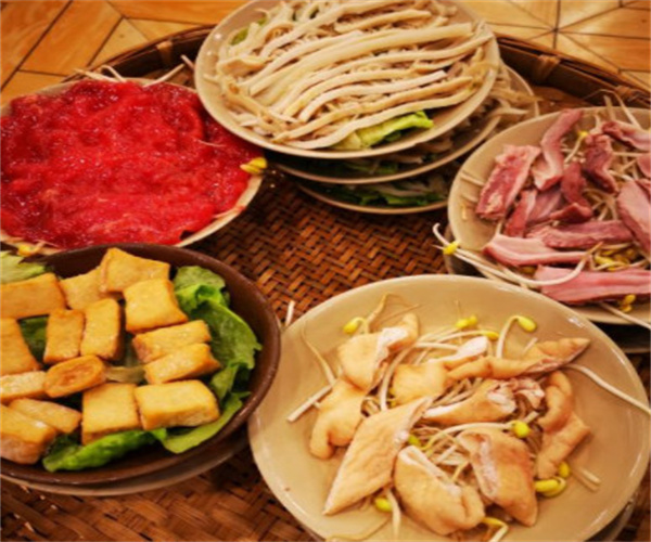 重庆土碗碗特色老火锅加盟费