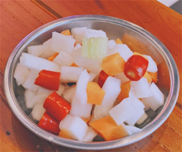 文立新秤盘麻辣烫加盟费