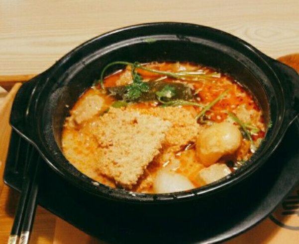 徽丫头砂锅麻辣烫加盟费