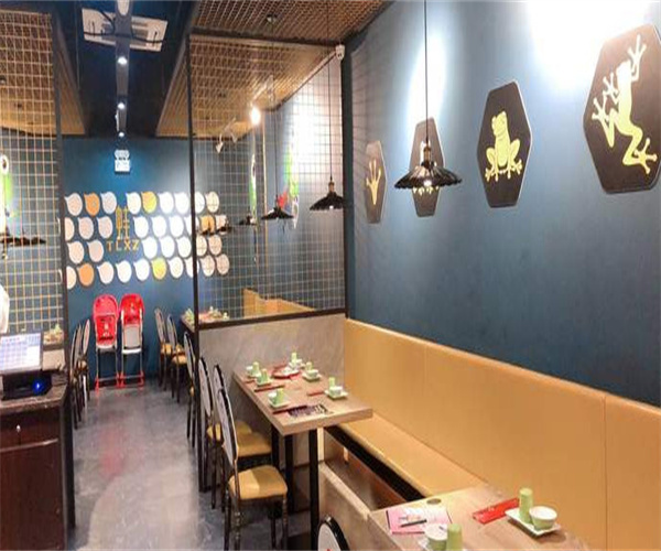 铜炉小子炭火蛙锅加盟费