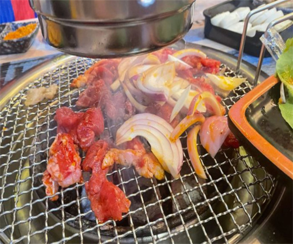 鲁班喜悦烤肉加盟费