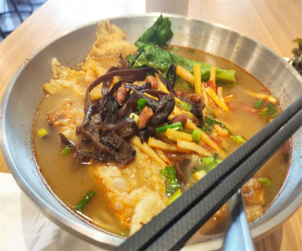 居鲜味螺蛳粉加盟费