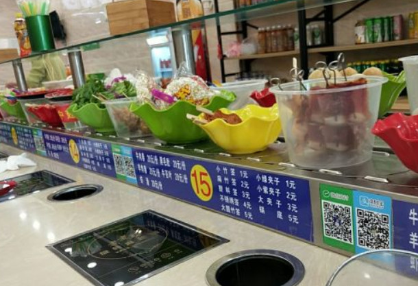 煮煮鲜旋转麻辣烫加盟费