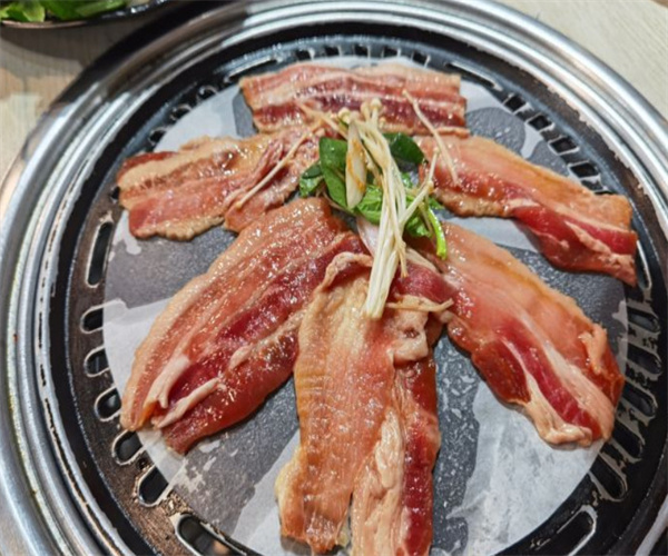 喷滋炭火烤肉加盟费